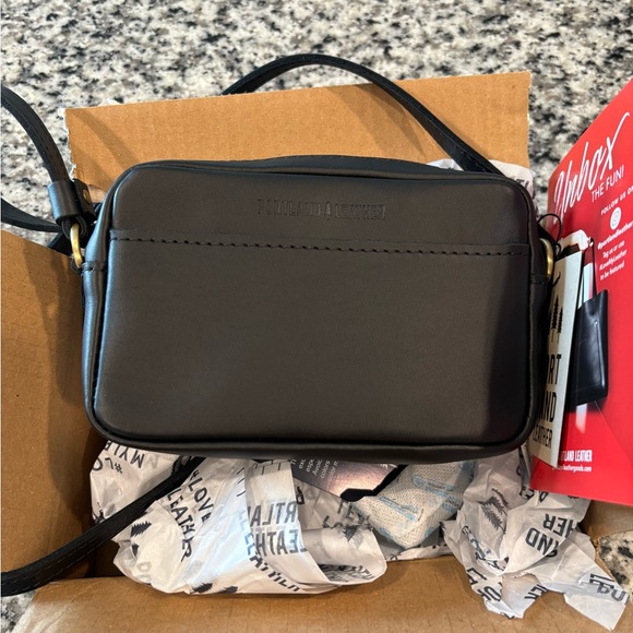 Portland Leather Black Camera bag - Picture 2 of 7